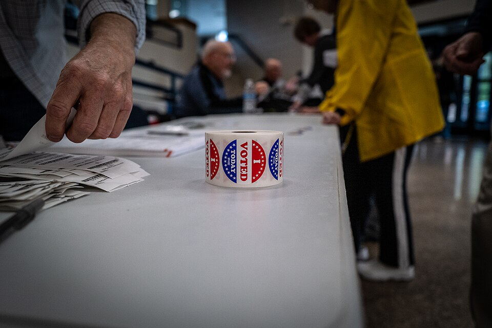FBI Reviewing Flash Drive Incident, Election Procedures in Milwaukee 2020 Probe