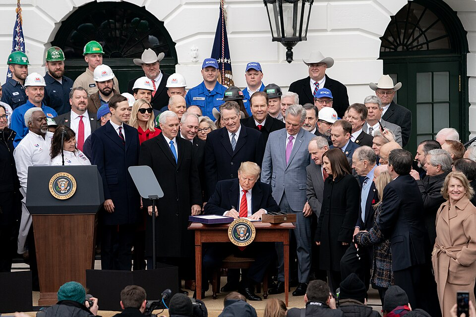 Trump Administration Declines Automatic USMCA Renewal, Orders Annual Reviews