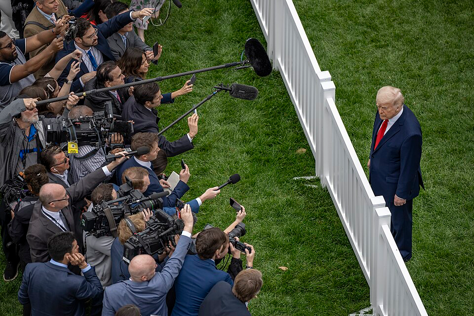 Judge Orders White House to Temporarily Restore Access for CNN, MS NOW and Politico